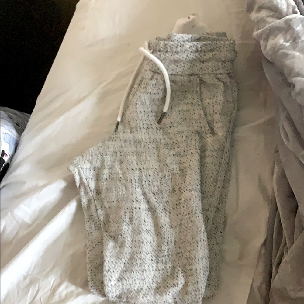 JOGGERS